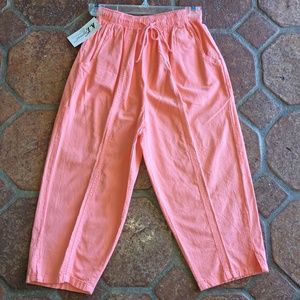 KT Sports Peach Drawstring Capris Cropped Pants